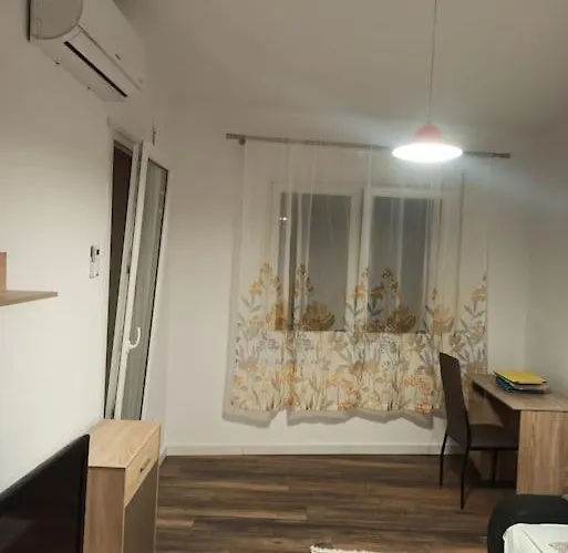 Apartament Lovely New Near The Historic Center.