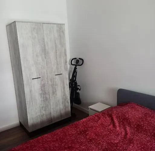 Apartamento Lovely New Near The Historic Center. Vlorë